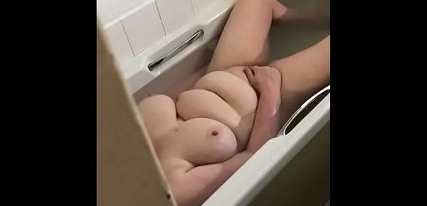  Caught her masturbating in the bath